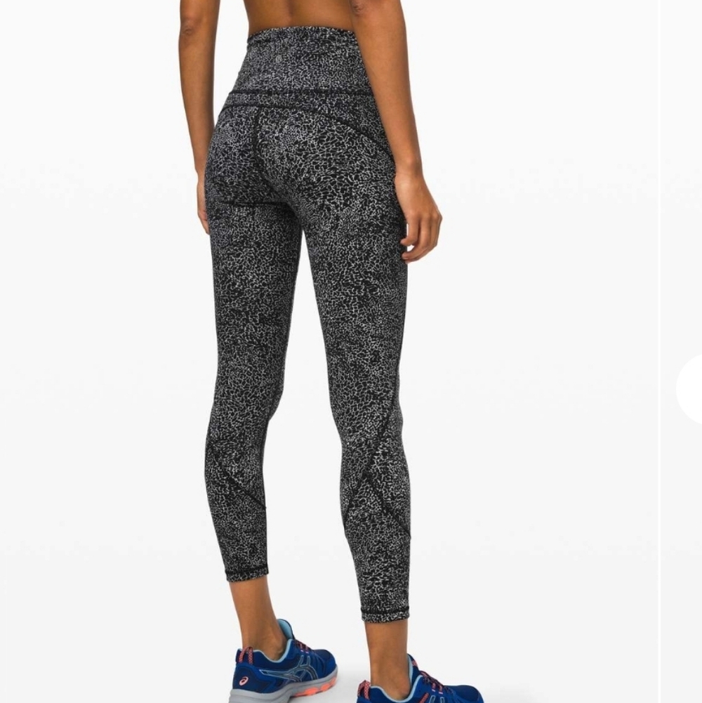 lululemon athletica Black and White Patterned Leggings - Picture 2 of 13